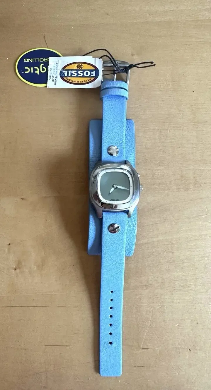 NWT FOSSIL BIG-TIC JR-8294 LADIES ANIMATED DIAL WATCH W/BLUE LEATHER Needs Batt